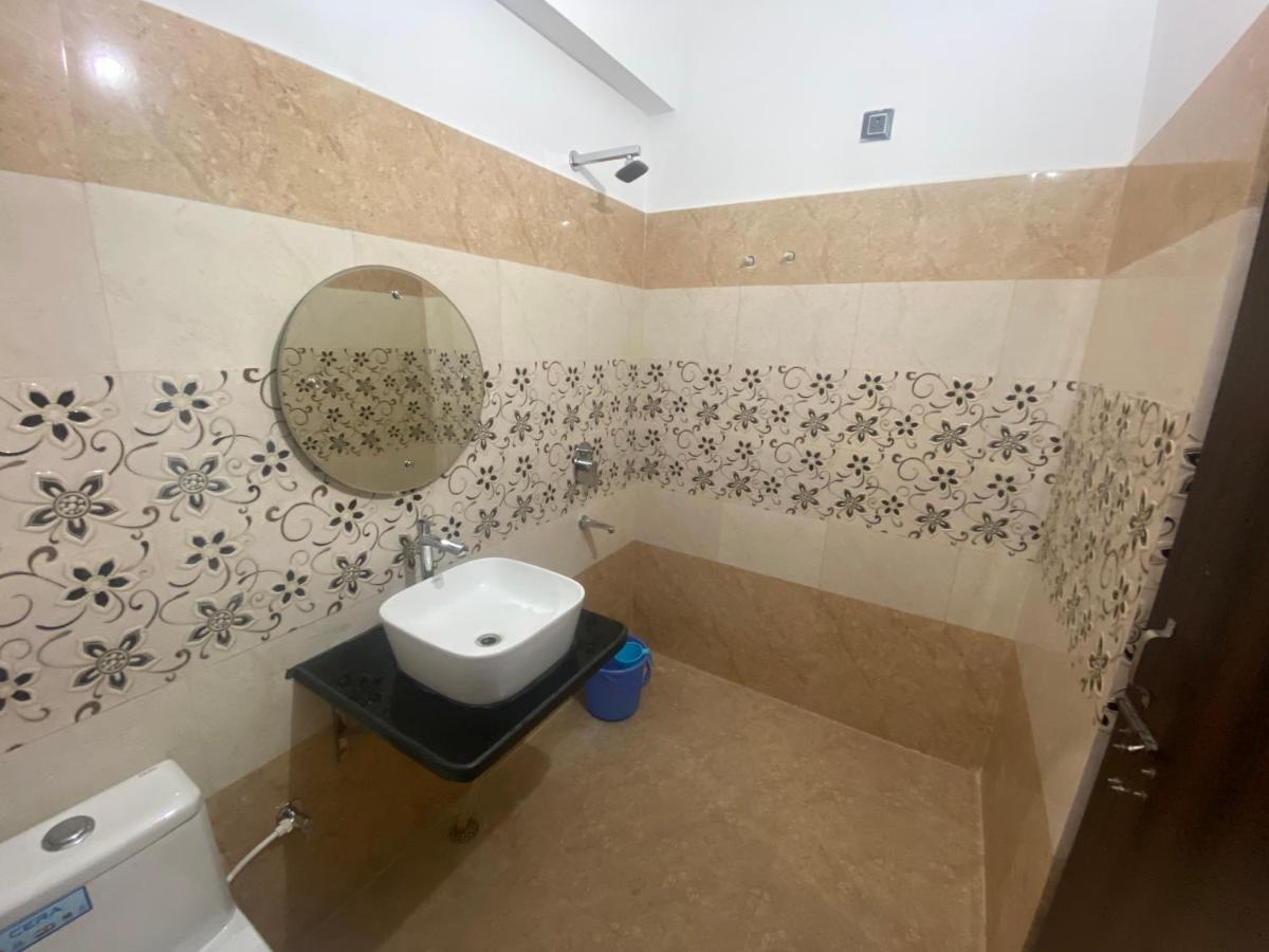 Shivalik Residency - Hotel & Banquet Hall Bara Banki Bagian luar foto