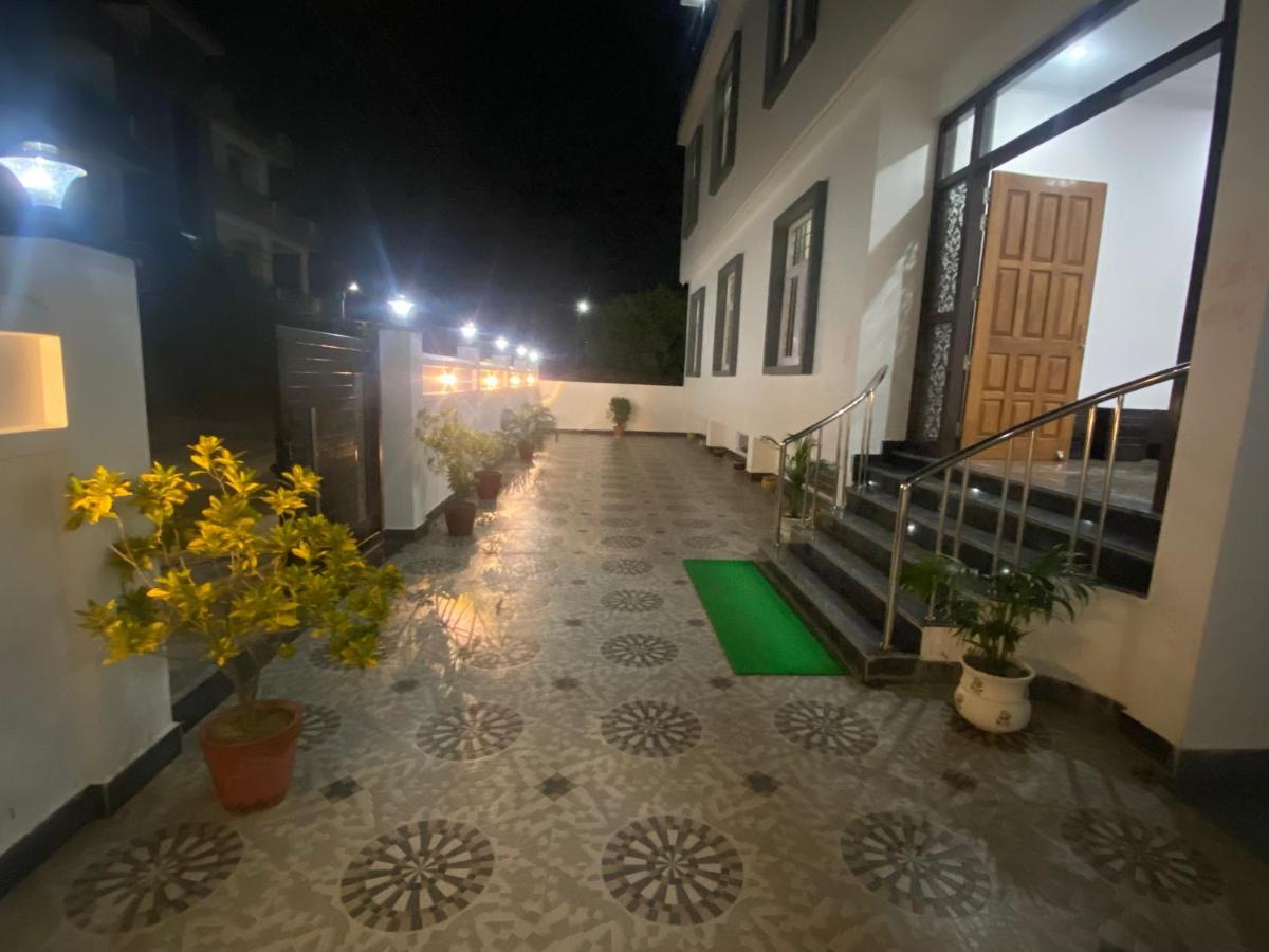 Shivalik Residency - Hotel & Banquet Hall Bara Banki Bagian luar foto