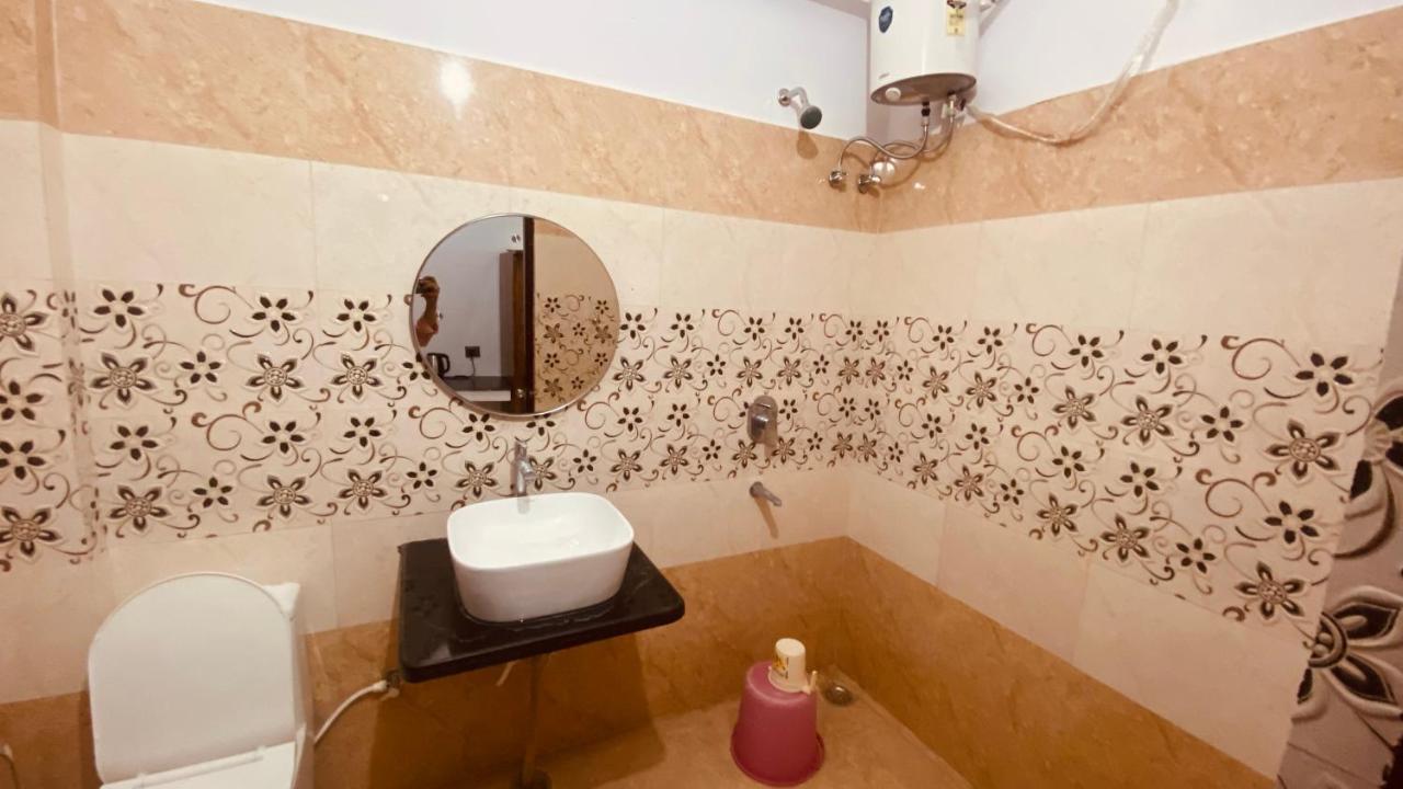 Shivalik Residency - Hotel & Banquet Hall Bara Banki Bagian luar foto